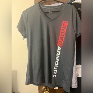 Under Armor vneck tee! Size large
